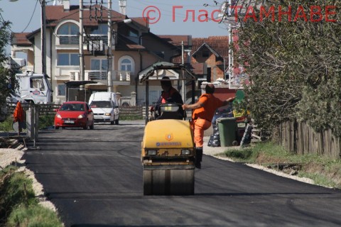 ПОЧЕЛО АСФАЛТИРАЊЕ ПУТА УБ-ТРЛИЋ